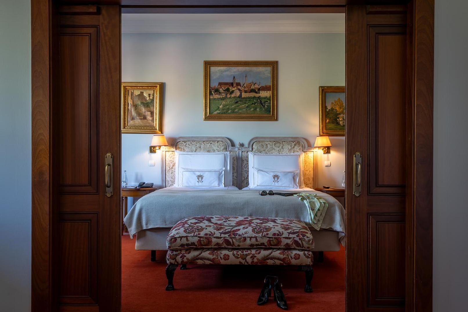เปสตานา พาเลซ ลิสบัว - โฮเต็ล แอนด์ เนชันแนล โมนิวเมนต์ Hotel ลิสบอน ภายนอก รูปภาพ A bedroom at the hotel